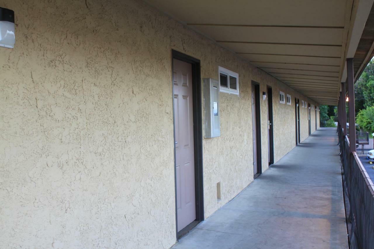Menifee Inn Extérieur photo